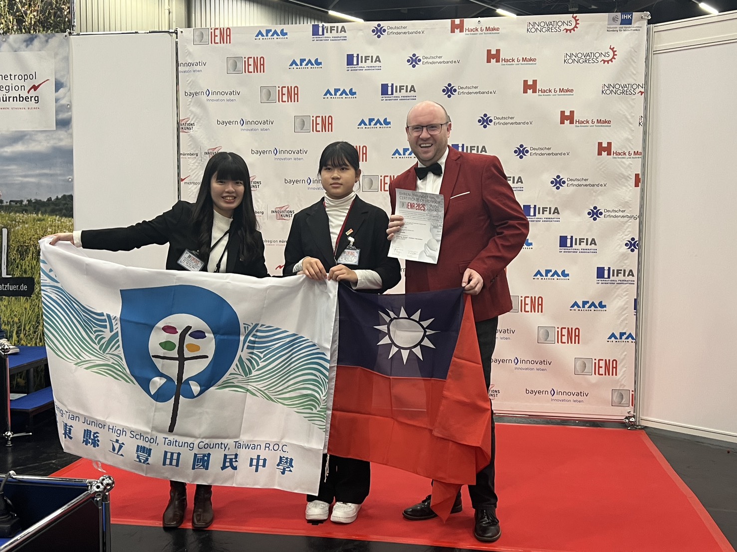 7b15f0c7 87d3 4807 B351 7caa20ae2948 7b15f0c7 87d3 4807 B351 7caa20ae2948