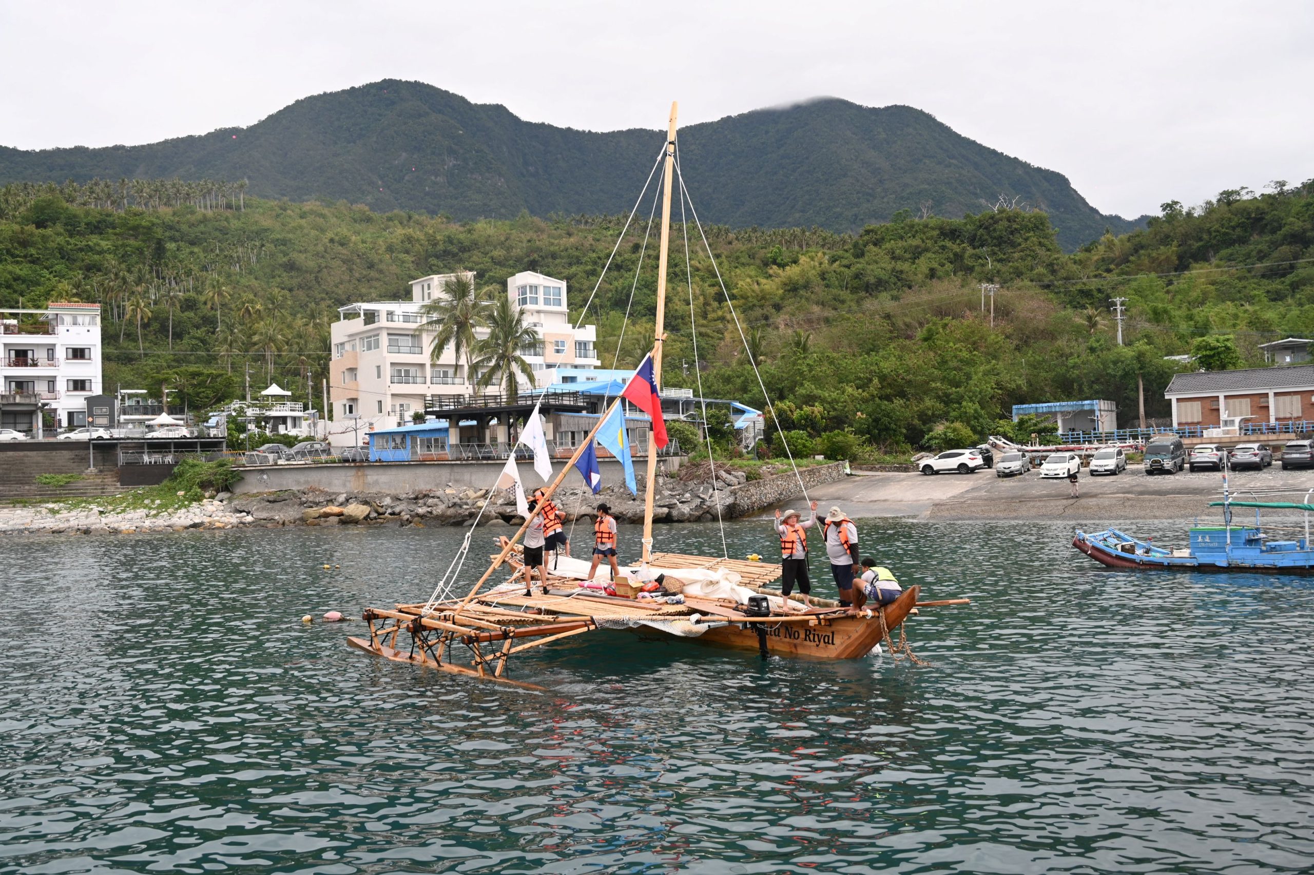 「海洋之眼」が大海原へ！台東初、部族を超えたオーストロネシア舟船が台湾一周の航海へ始動